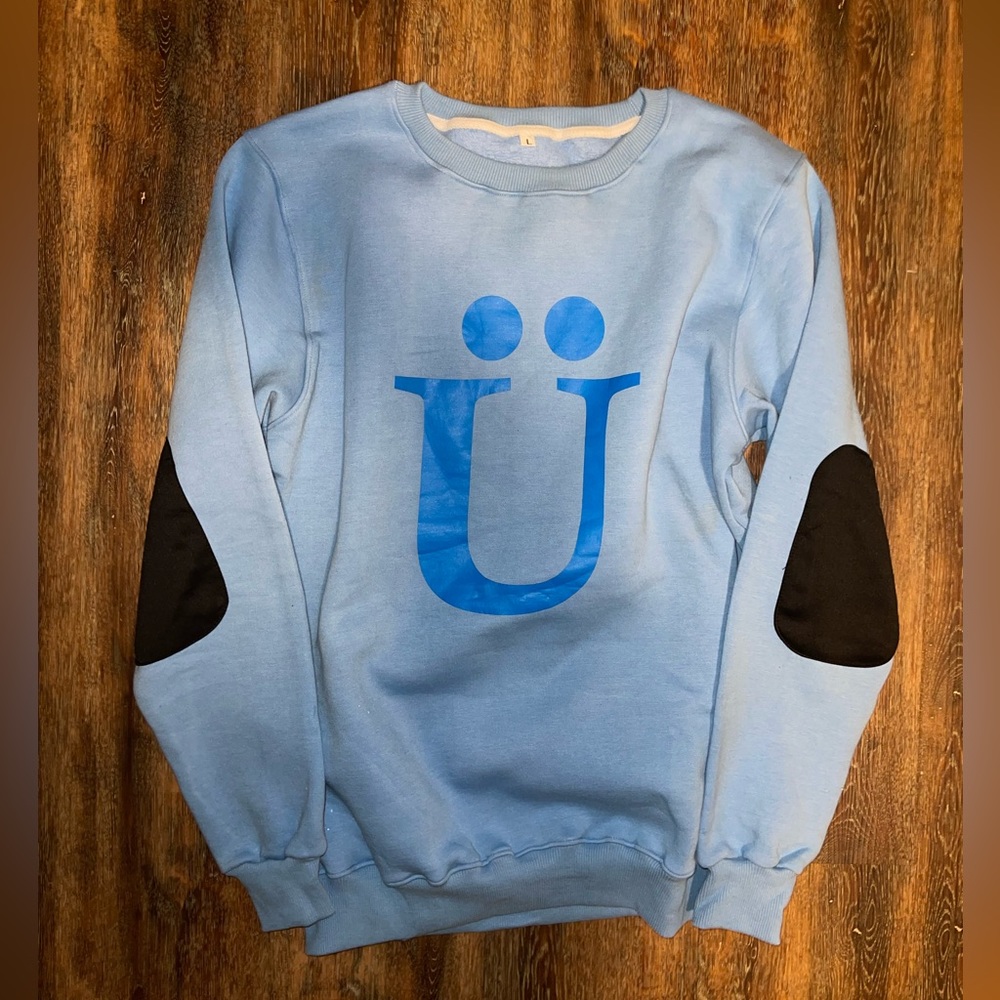 Baby blue Ü sweatshirt